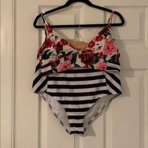 Floral and strips two piece swimming 🏊🏼‍♀️ suit